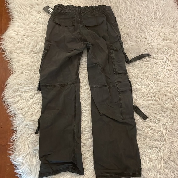 Dark grey Cargo pants urban planet with tags never worn/used - Picture 2 of 2